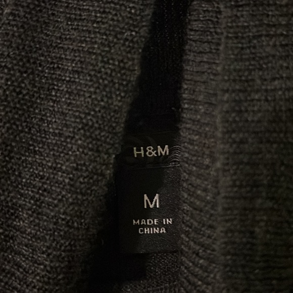 🍋3 for $40🍋 H&M 100% wool turtleneck - Picture 2 of 3